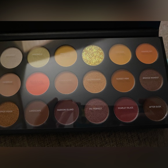 Morphe 18S palette - Picture 2 of 2